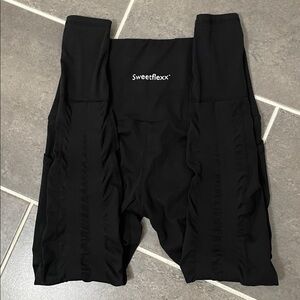 Sweetflexx Pocket Hi-Rise Resistance Leggings size 6